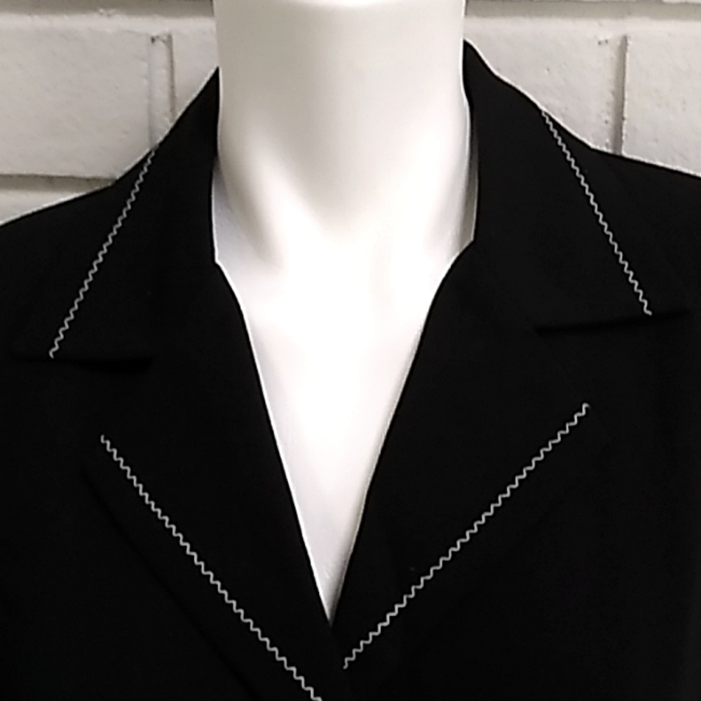 Requirements Black Button Down Business Jacket. Size Small - Picture 4 of 13